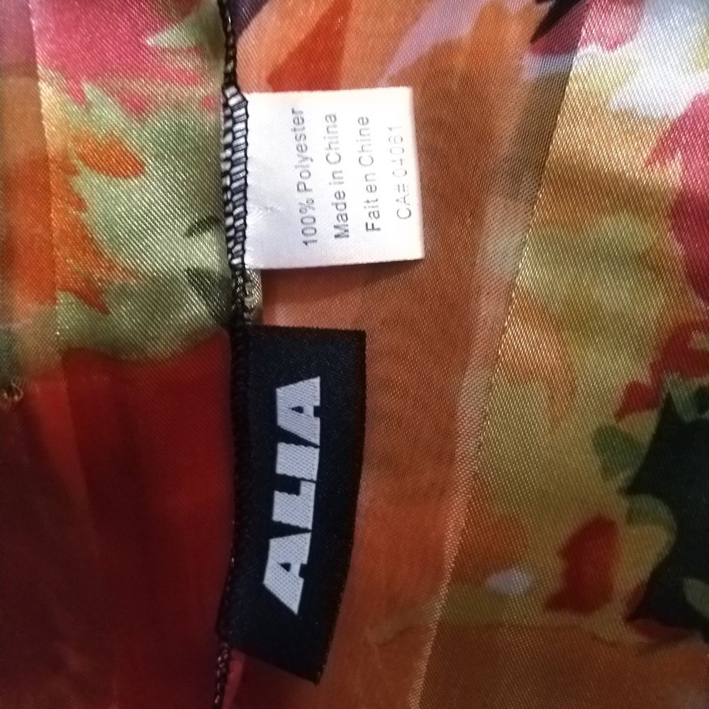 Alia Scarf - Picture 3 of 4
